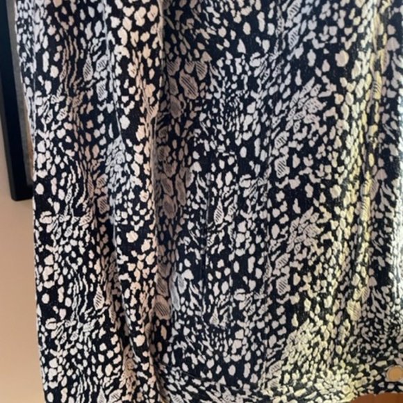ISAAC MIZRAHI LIVE! Black and Cream Leopard Jacquard Knit Jacket – S - Picture 8 of 12